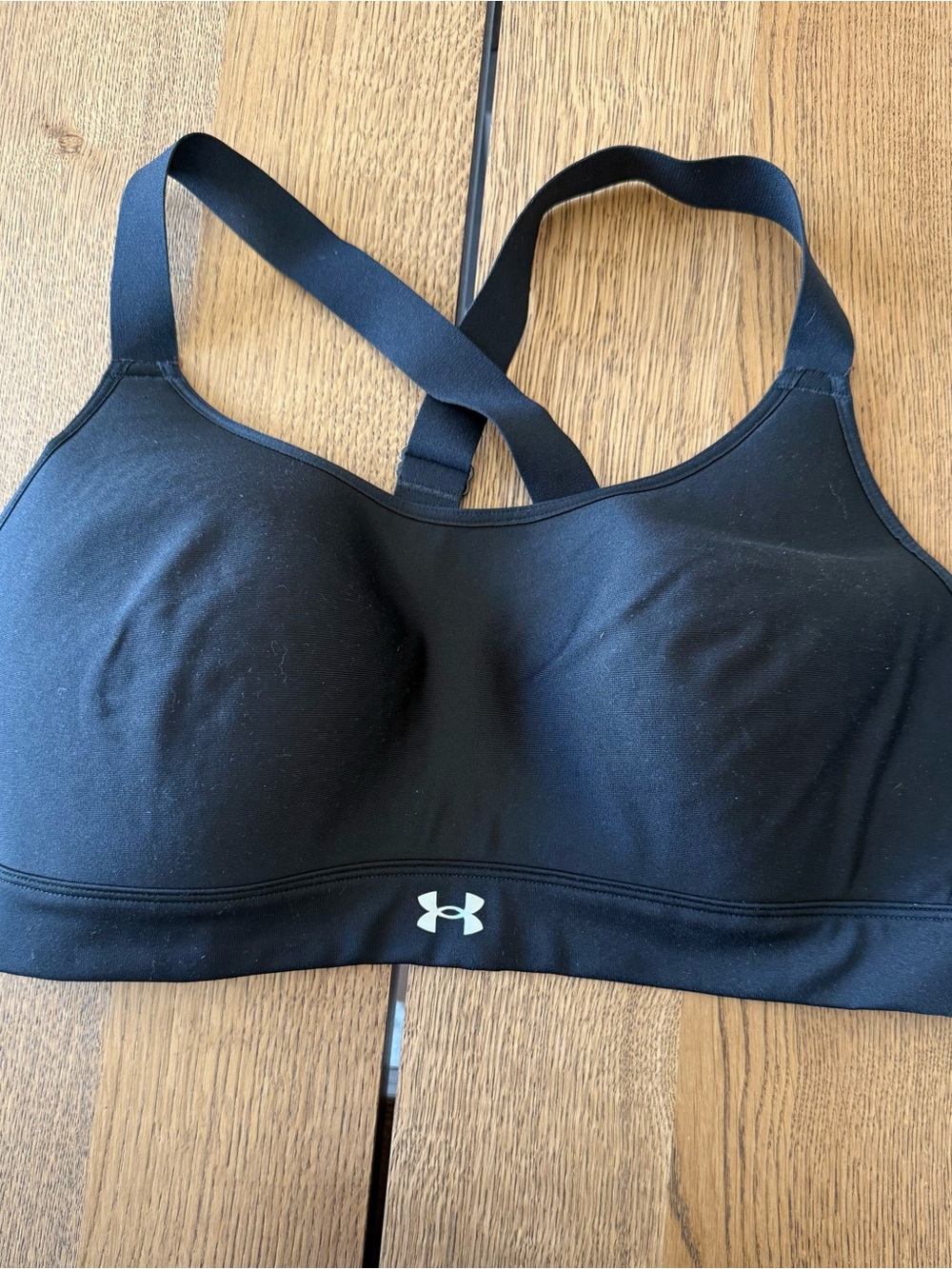 Under Armour Black Cross-Back Sports Bra with Logo